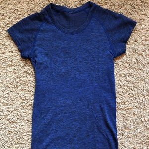 Lululemon swiftly tech short sleeve shirt size 4